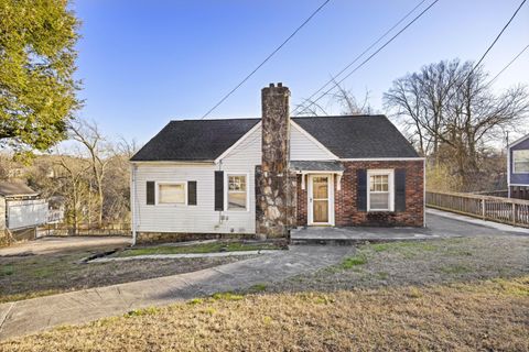 Photo of 110 Lynda Drive, Chattanooga, TN 37405 (MLS # 1527110)
