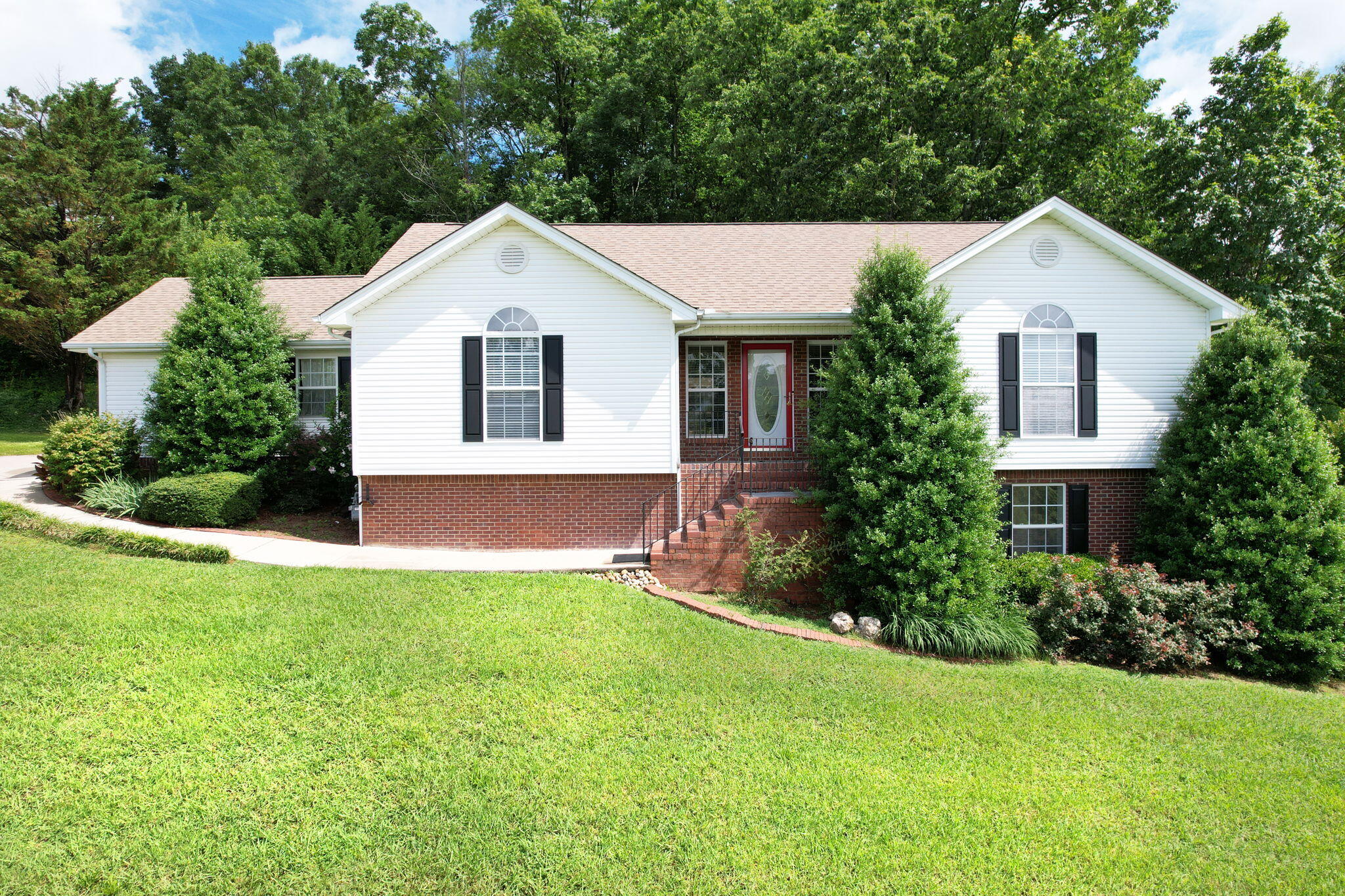1454 Benjamin Circle, Cleveland, Tennessee image 1