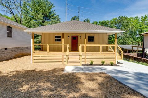 Photo of 3735 Grace Avenue, Chattanooga, TN 37406 (MLS # 1534327)