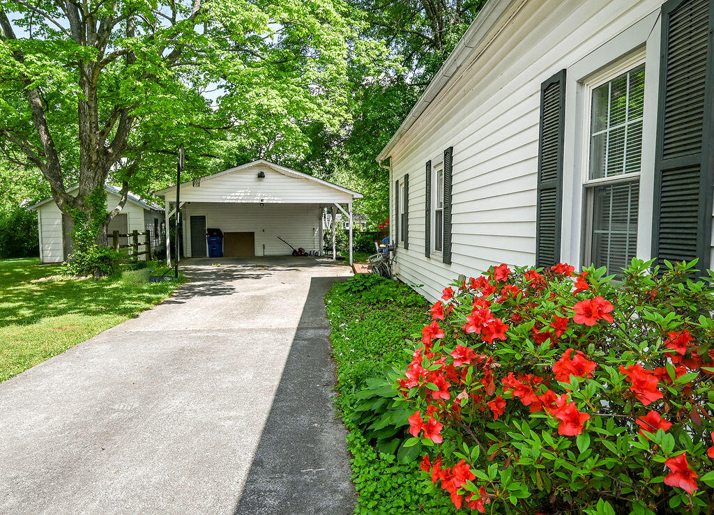 1870 Oak Street, Cleveland, Tennessee image 3