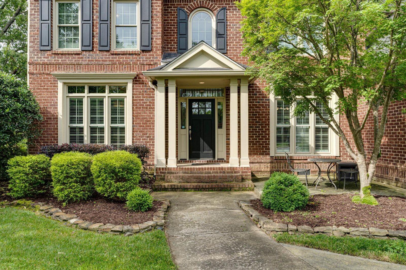 1404 Stornoway Lane