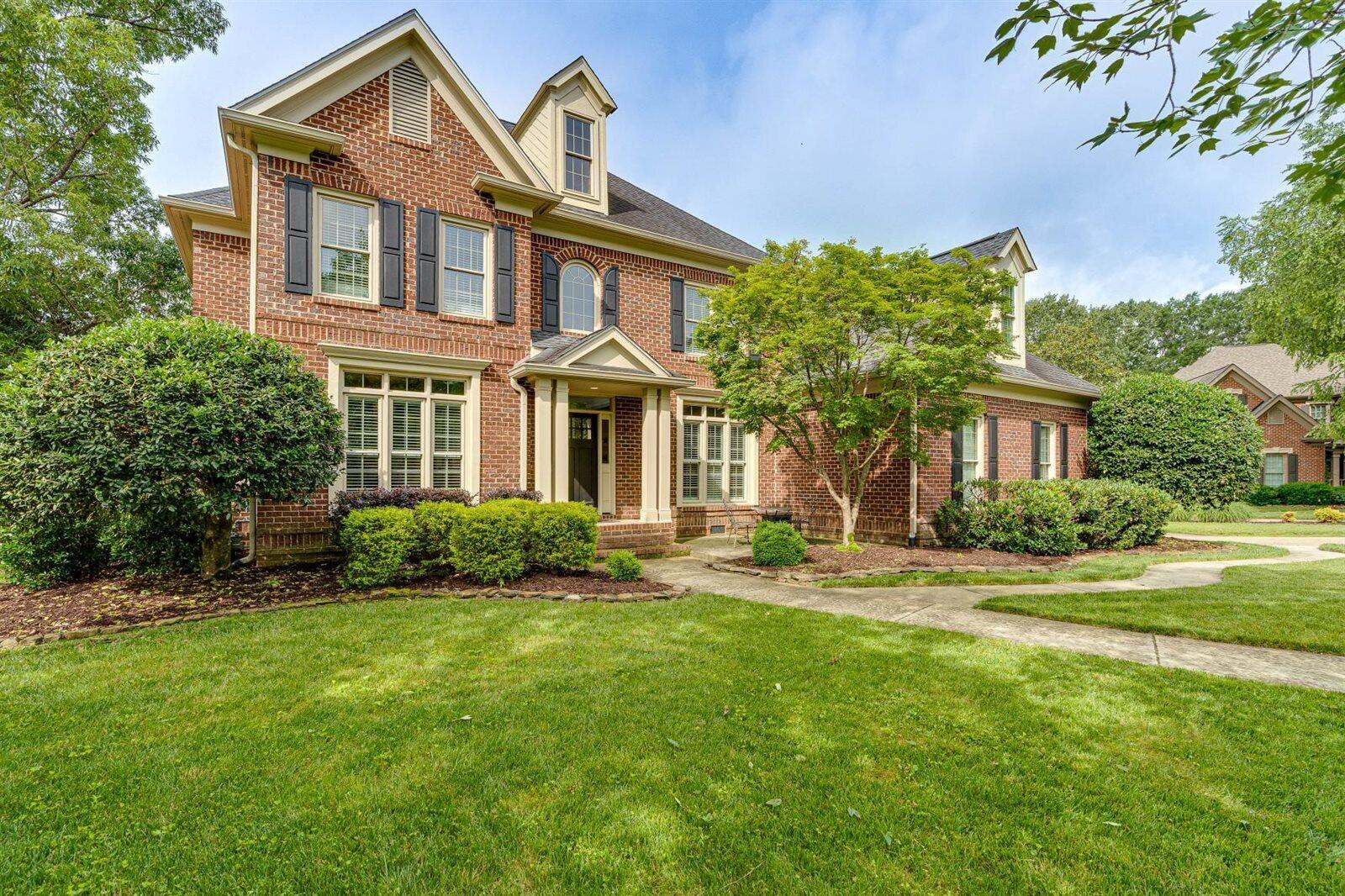 1404 Stornoway Lane