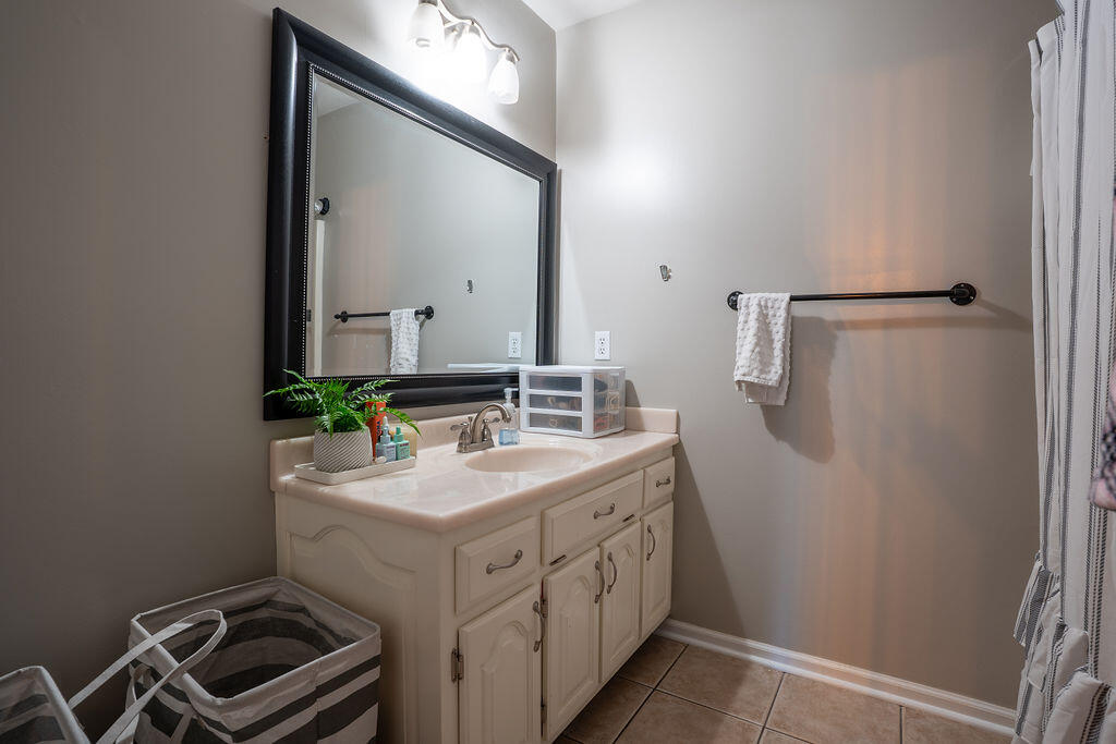 Trenton, Georgia 30752, United States, 4 Bedrooms Bedrooms, ,4 BathroomsBathrooms,Residential,Active,235327