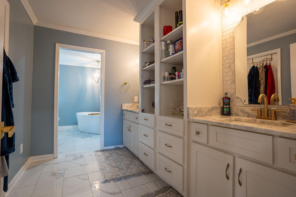 Trenton, Georgia 30752, United States, 4 Bedrooms Bedrooms, ,4 BathroomsBathrooms,Residential,Active,235327