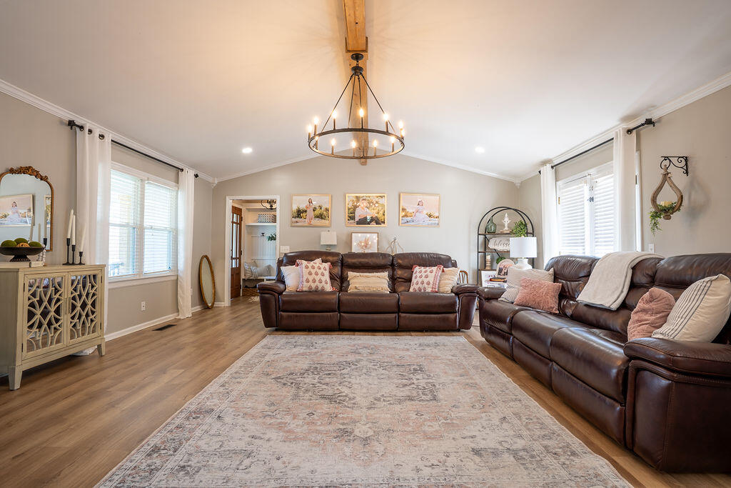 Trenton, Georgia 30752, United States, 4 Bedrooms Bedrooms, ,4 BathroomsBathrooms,Residential,Active,235327