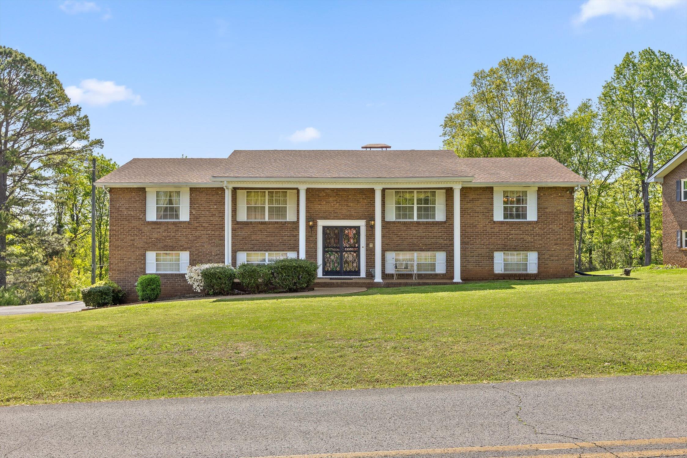 304 S Mission Ridge Drive, Rossville, Georgia image 1