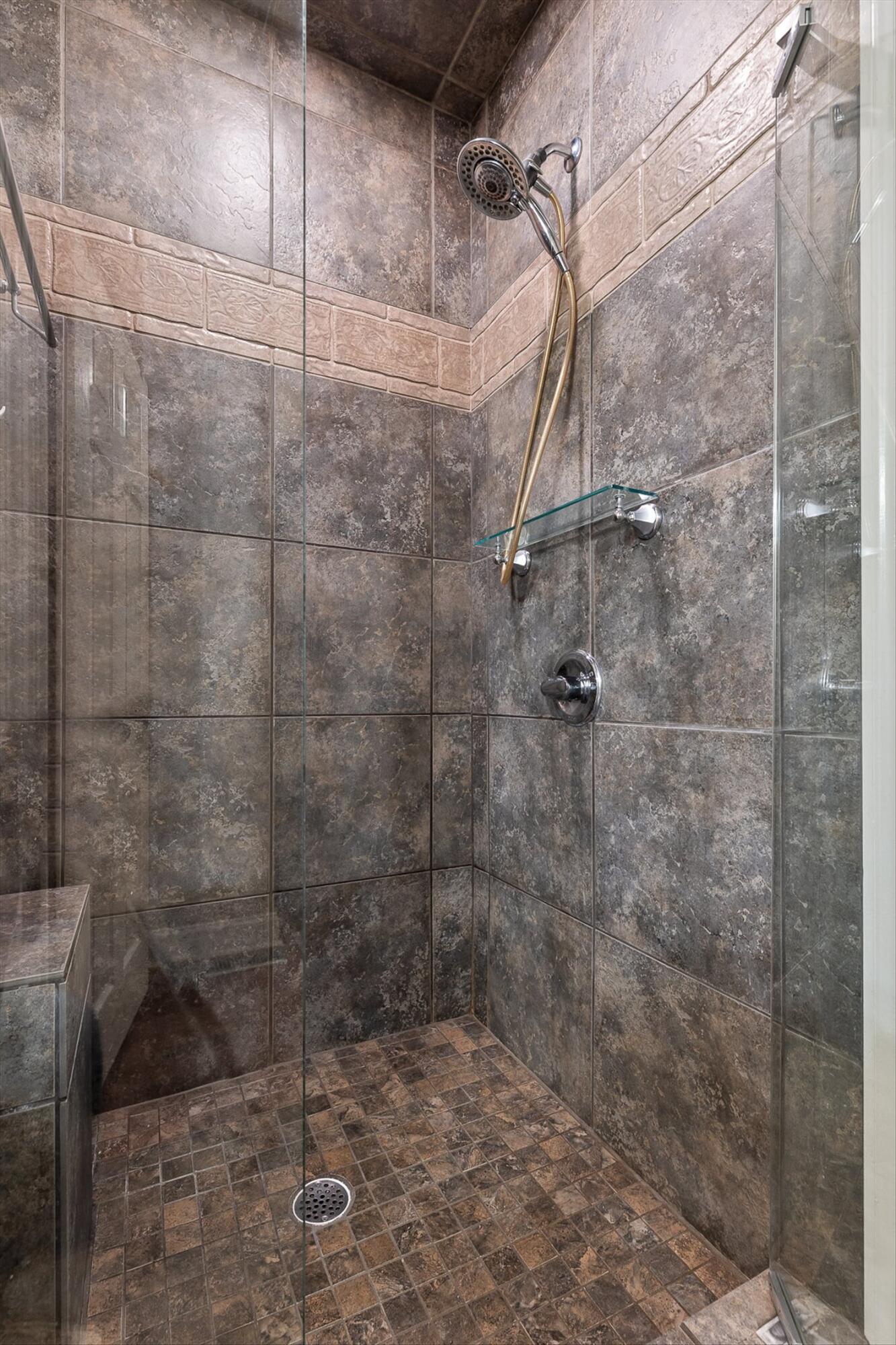 1607 Colonial Shores Drive, Hixson, Tennessee image 39