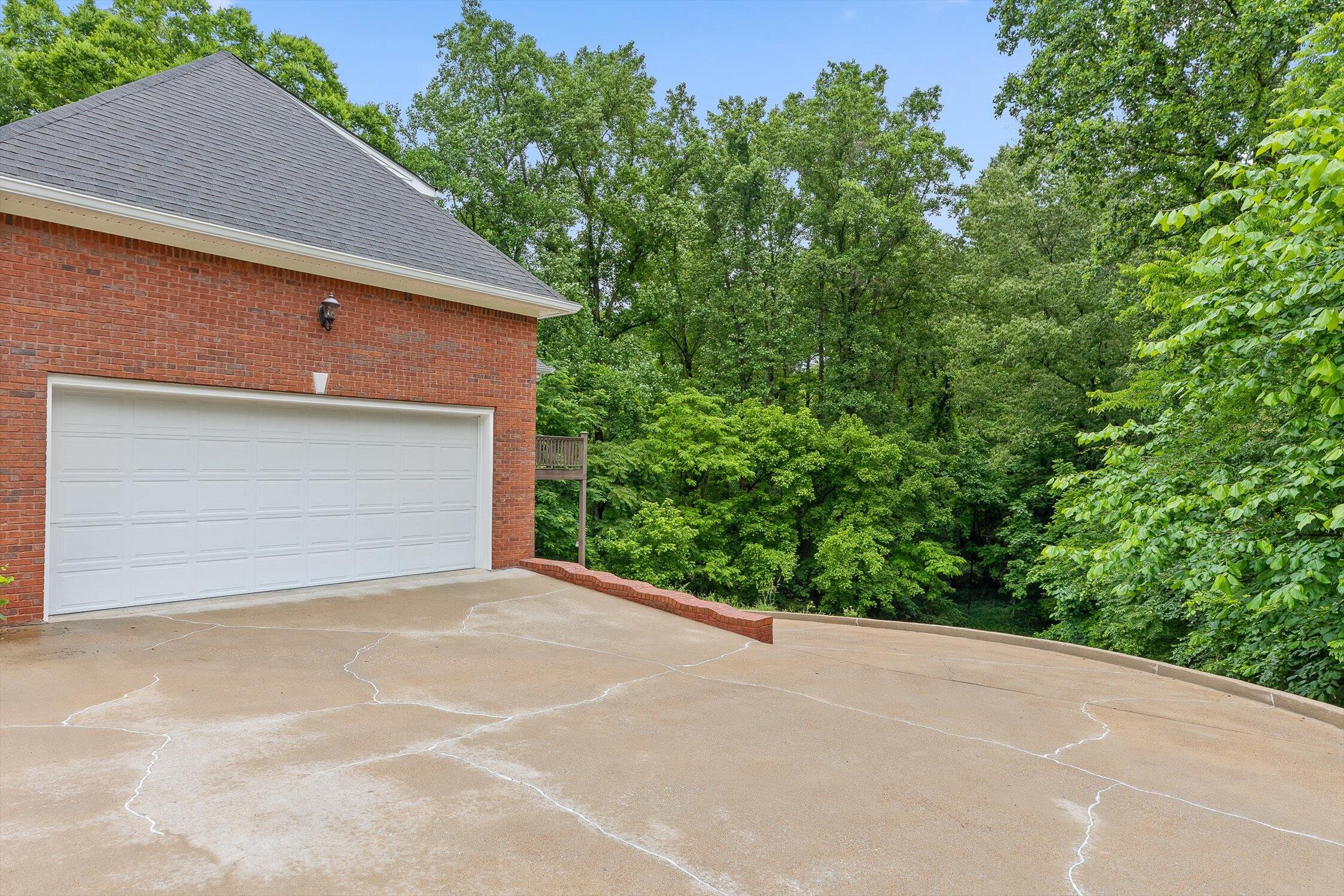 1607 Colonial Shores Drive, Hixson, Tennessee image 6