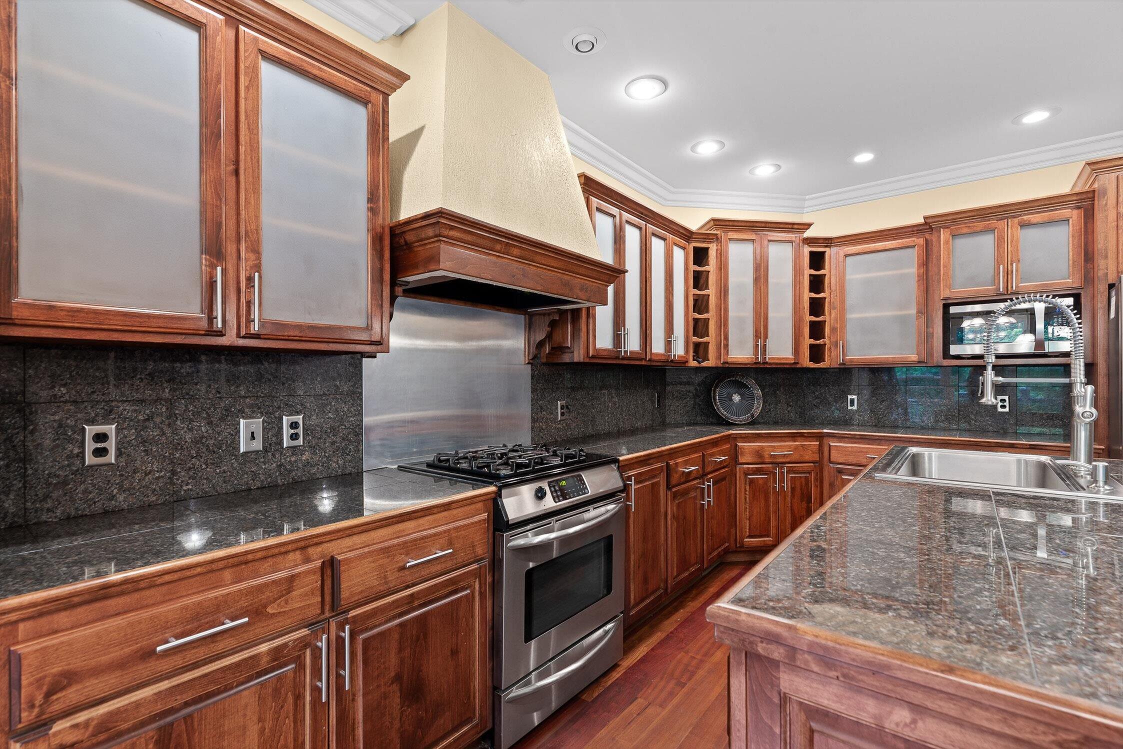 1607 Colonial Shores Drive, Hixson, Tennessee image 3