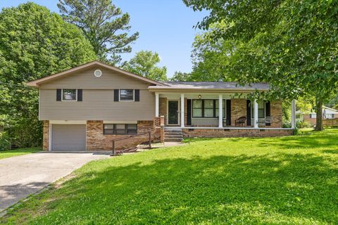 Photo of 8619 Igou Gap Road, Chattanooga, TN 37421 (MLS # 1515339)