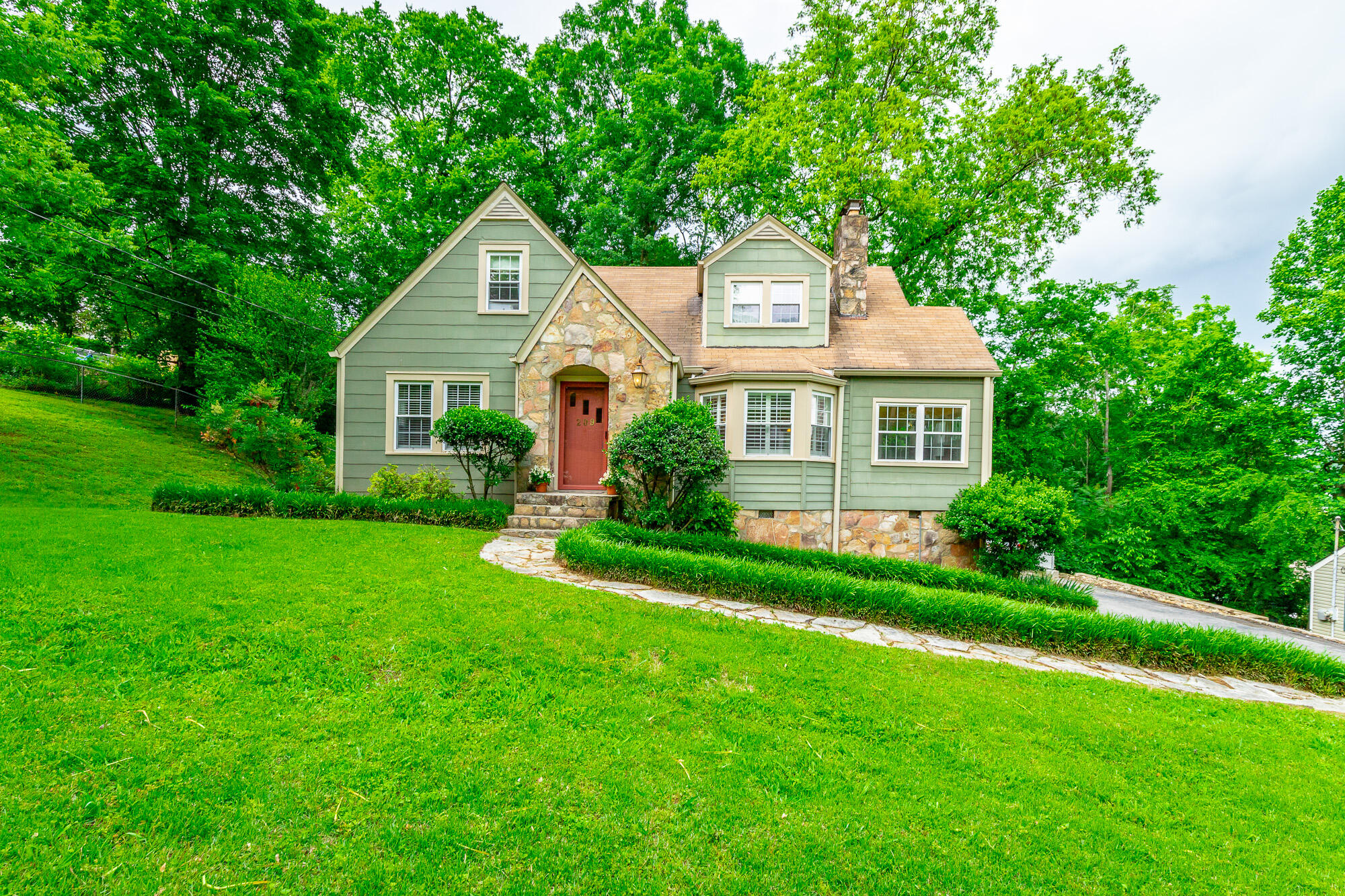 209 W Leawood Avenue, Chattanooga, Tennessee image 1