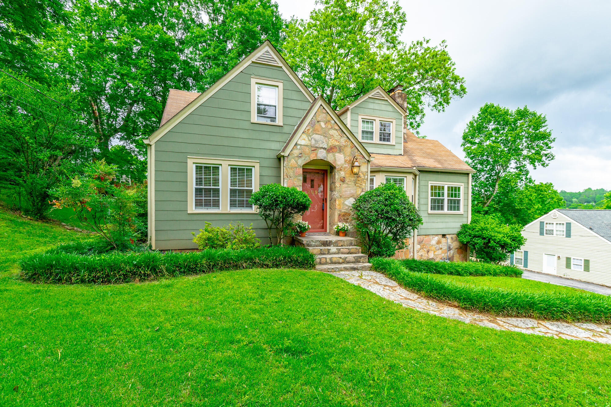 209 W Leawood Avenue, Chattanooga, Tennessee image 4