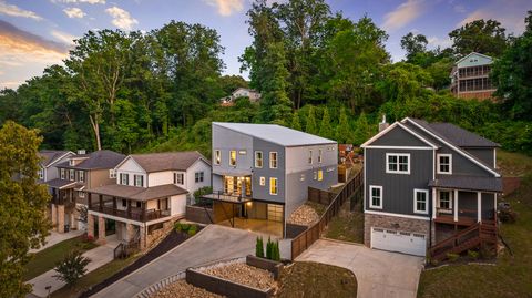 Tiny photo for 840 Dartmouth Street, Chattanooga, TN 37405 (MLS # 1527523)