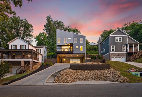 Tiny photo for 840 Dartmouth Street, Chattanooga, TN 37405 (MLS # 1527523)