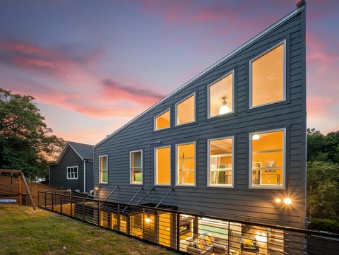 Tiny photo for 840 Dartmouth Street, Chattanooga, TN 37405 (MLS # 1527523)