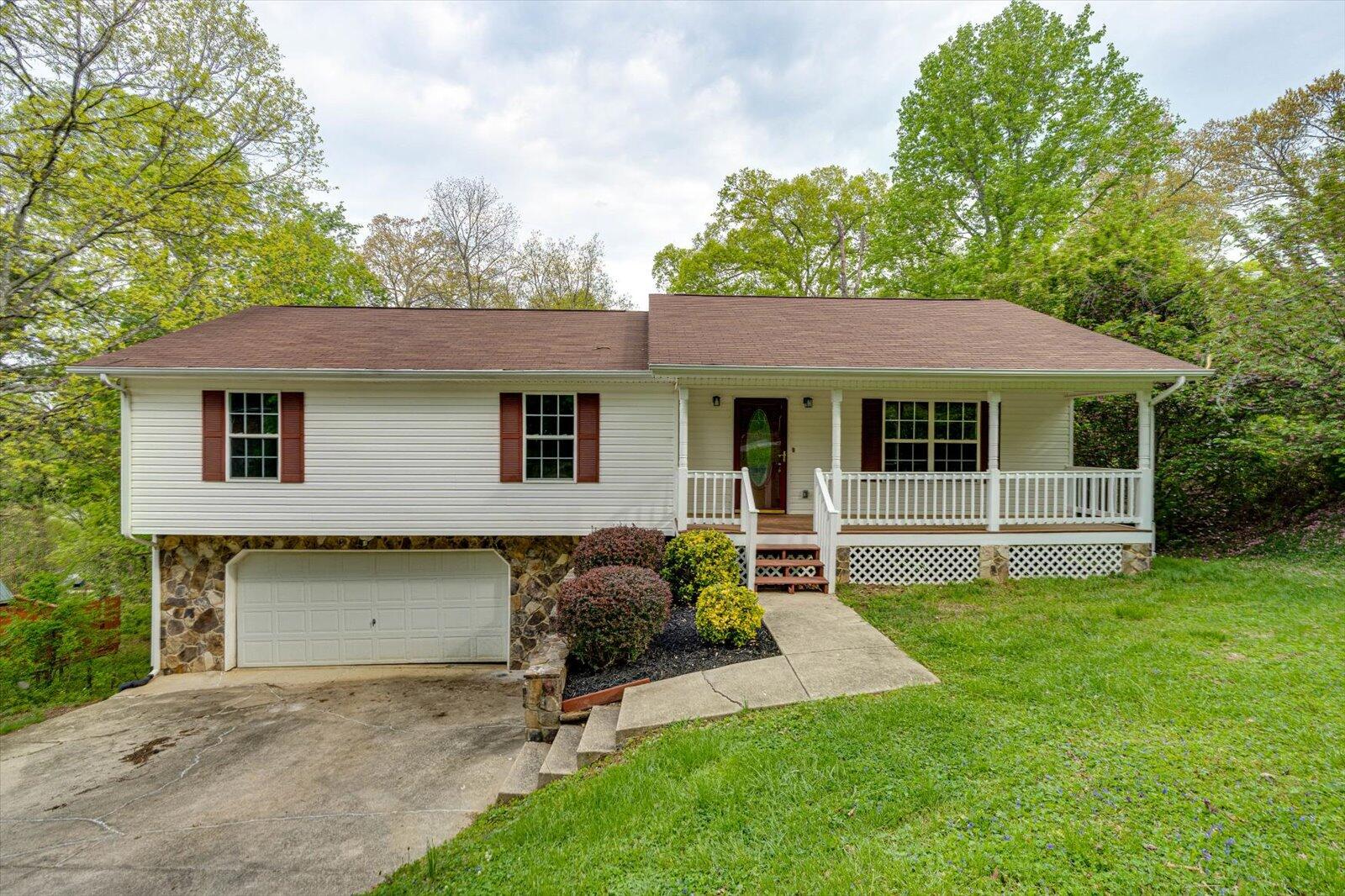 6839 Deerwood Drive, Harrison, Tennessee image 1