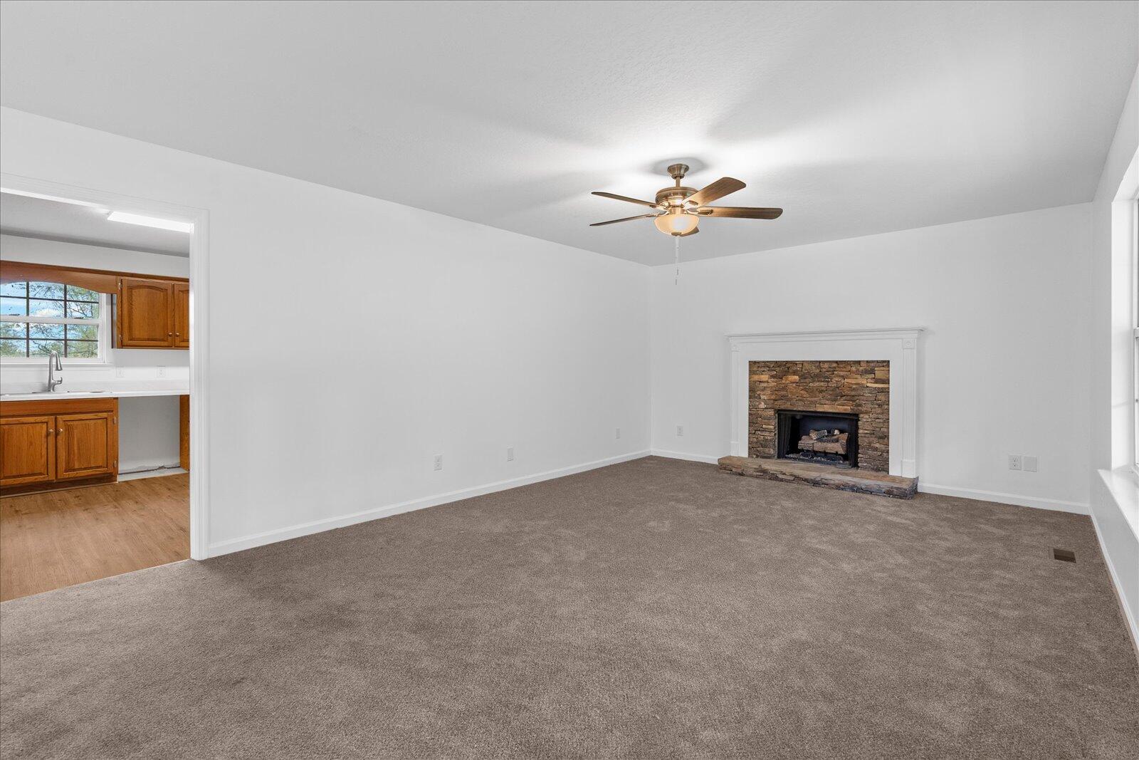 6839 Deerwood Drive, Harrison, Tennessee image 7