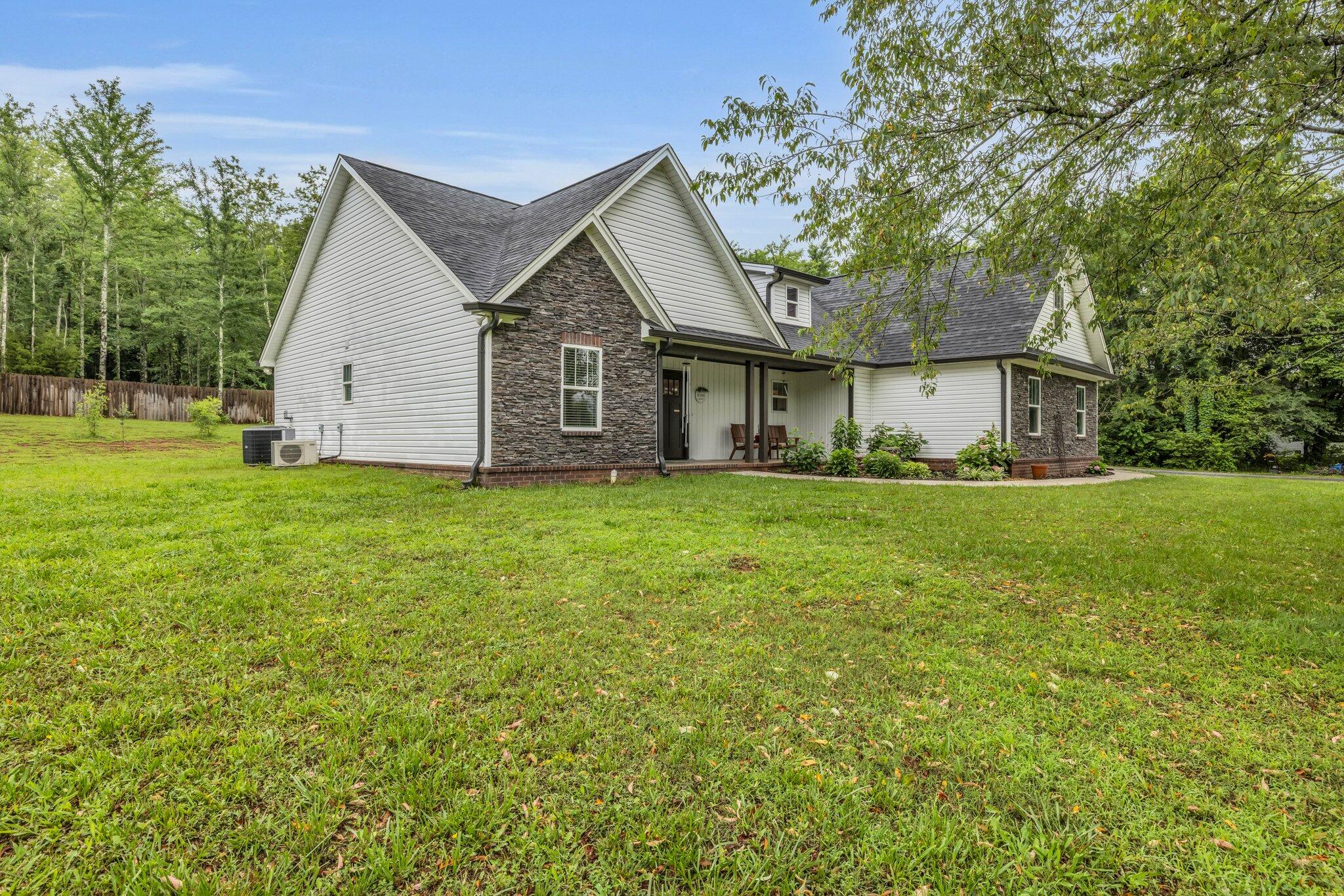 8012 Mcdonald Cemetery Road, Ooltewah, Tennessee image 2
