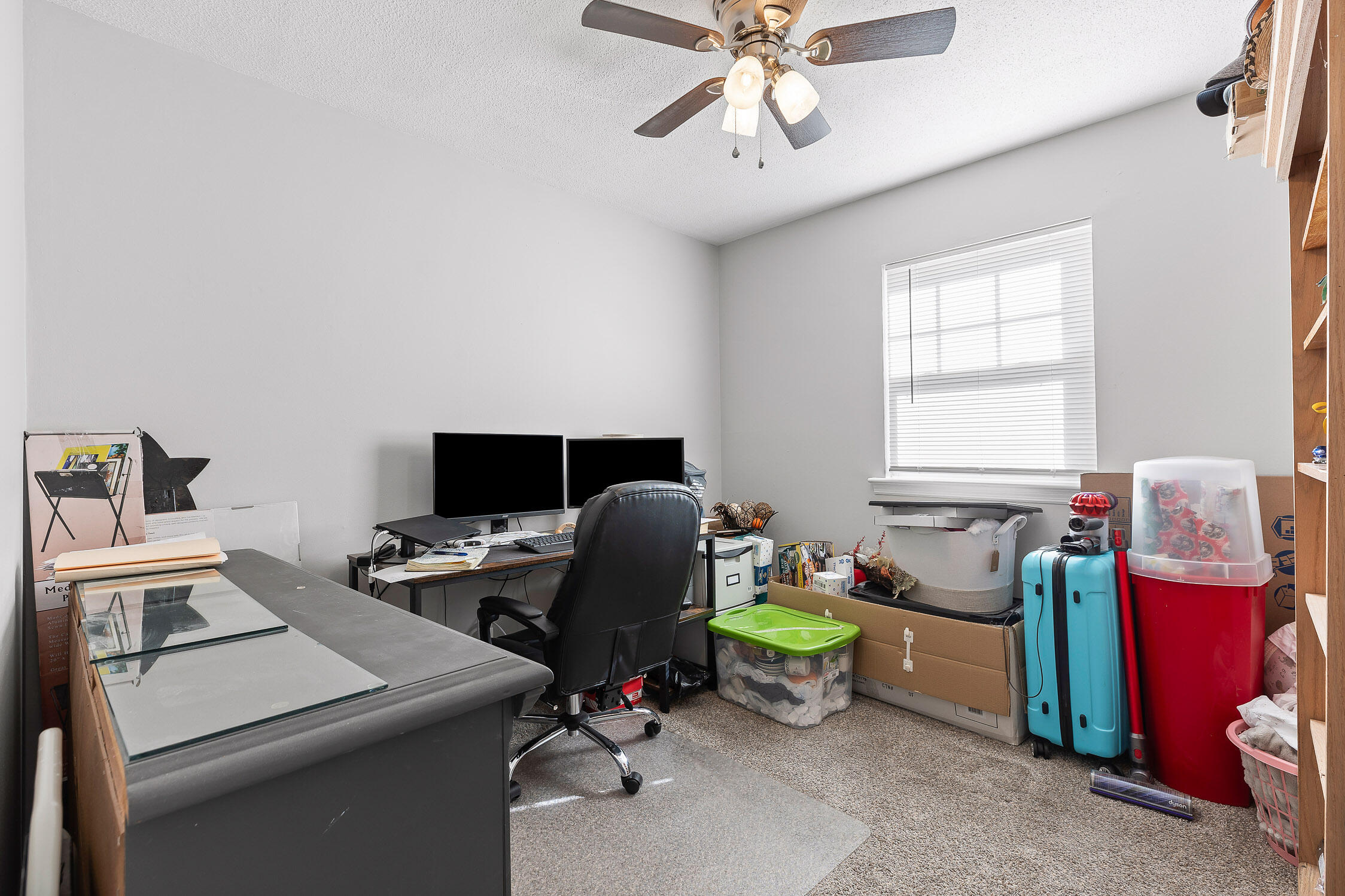 Chattanooga, Tennessee 37416, United States, 3 Bedrooms Bedrooms, ,2 BathroomsBathrooms,Residential,Contingent,38013