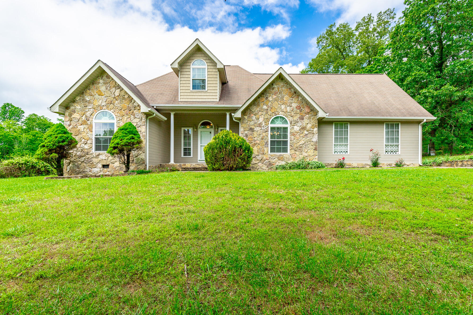 13709 Stormer Road, Soddy Daisy, Tennessee image 1