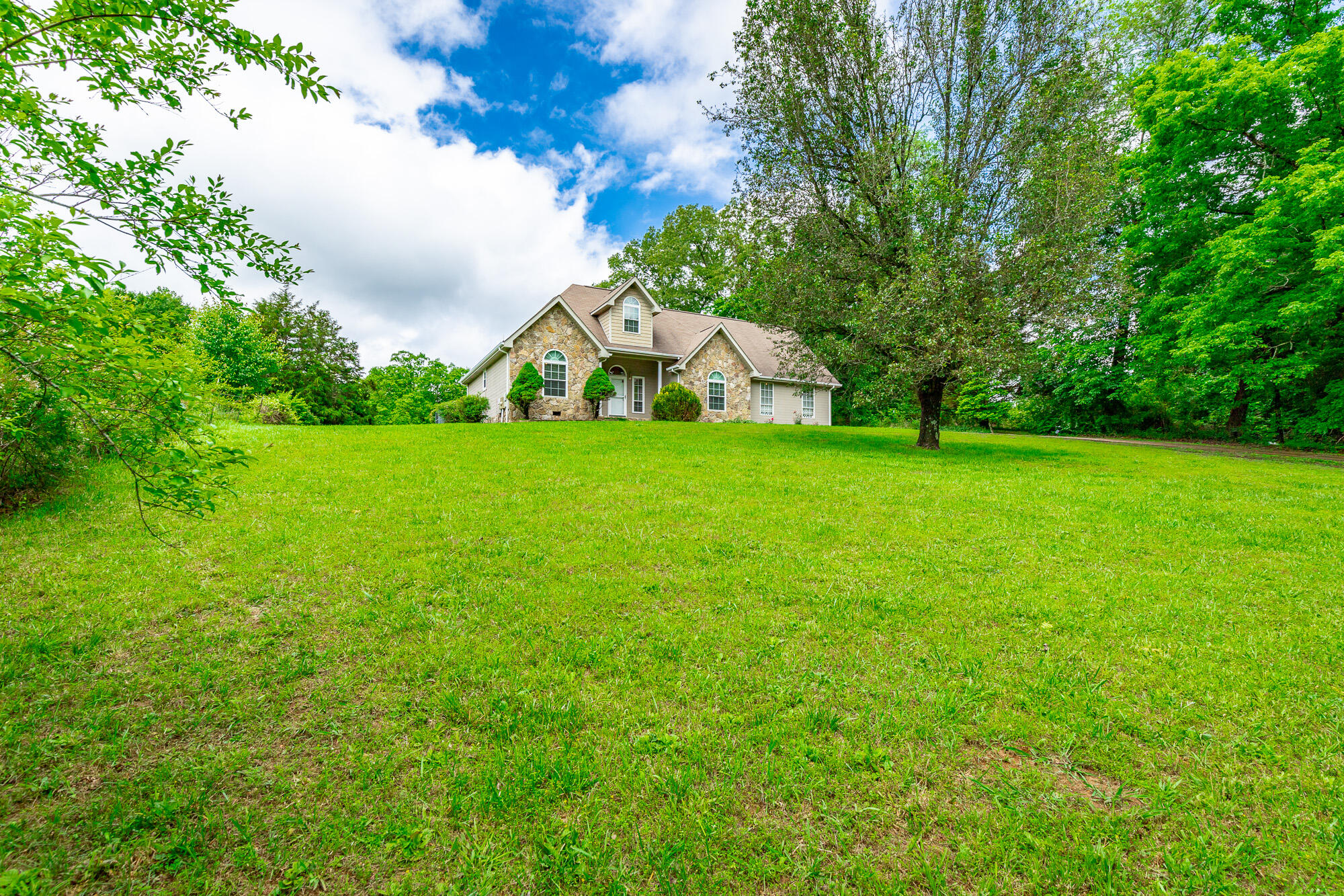 13709 Stormer Road, Soddy Daisy, Tennessee image 4