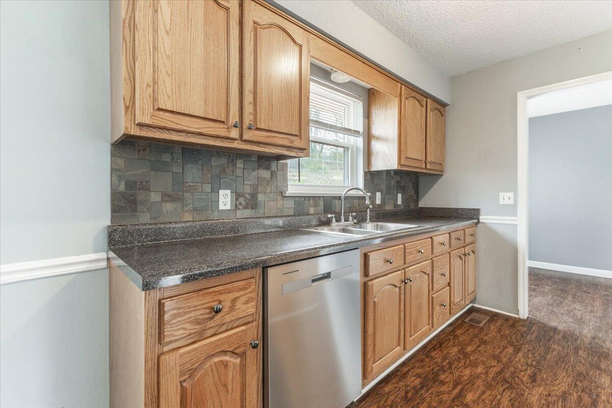 34 Lawrence Drive, Ringgold, Georgia image 9