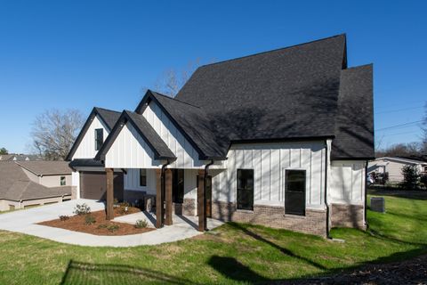 Homes For Sale - 295 Running Oak Drive<br/> Ringgold, GA 30736