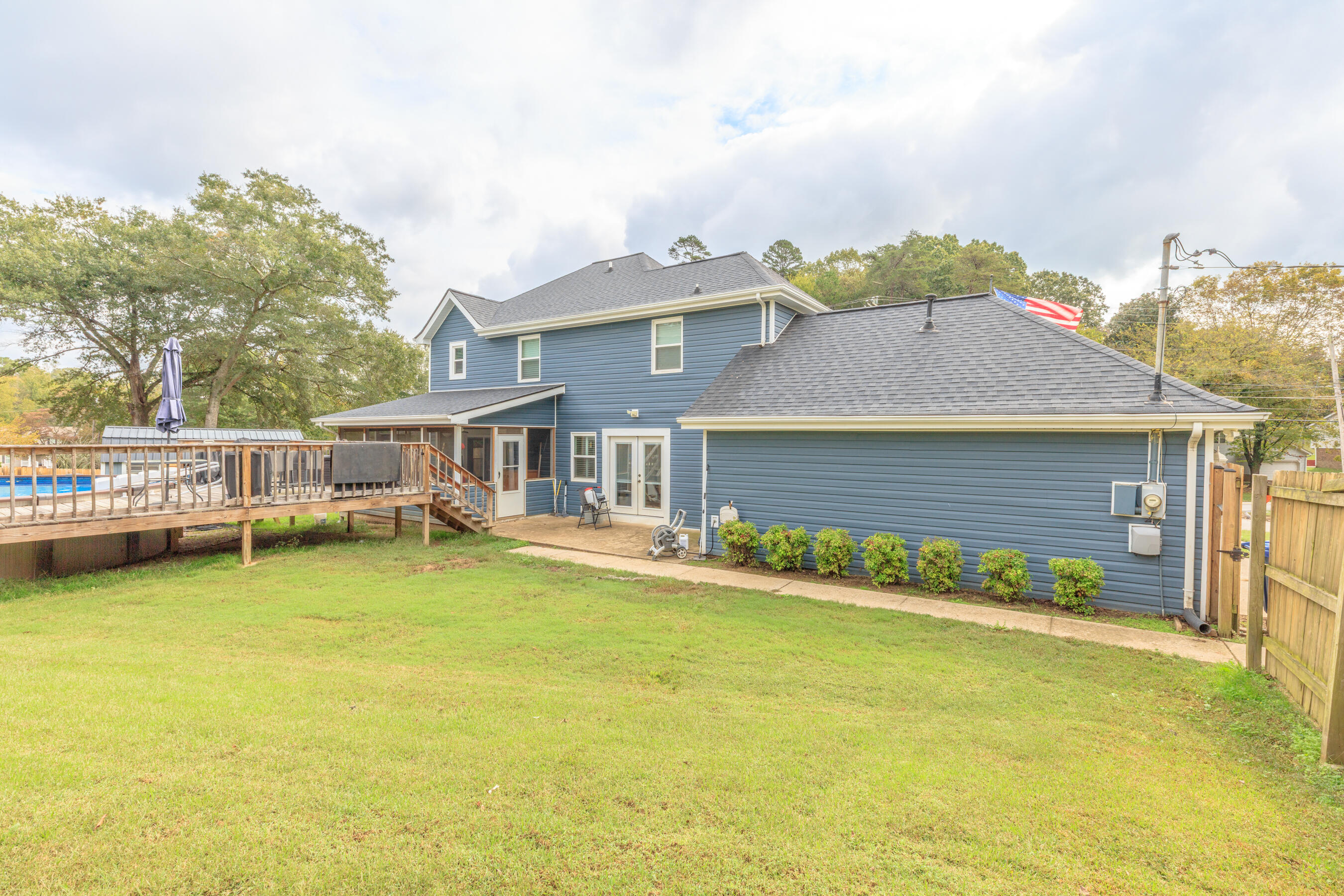 437 English Oaks Drive