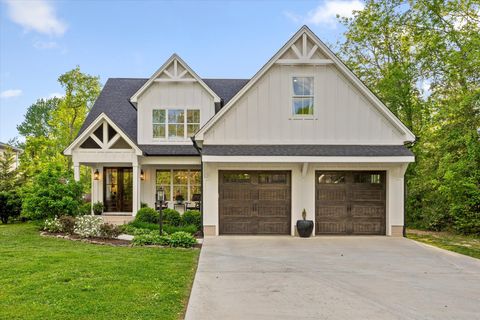 Photo of 2007 Walnut Street, Signal Mountain, TN 37377 (MLS # 1532980)