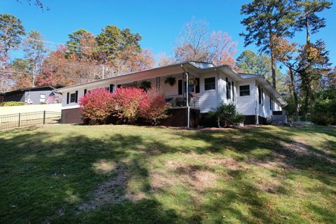 Photo of 2589 Avalon Circle, Chattanooga, TN 37415 (MLS # 1534091)