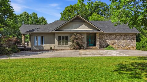 Photo of 401 Pine Bluff Drive, Chattanooga, TN 37412 (MLS # 1535320)