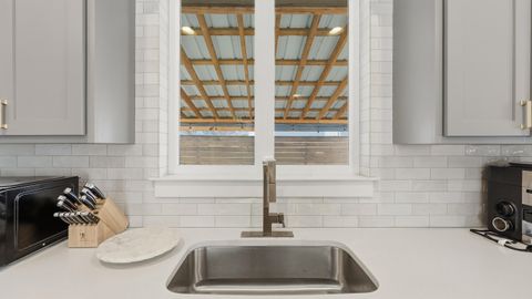 Tiny photo for 40 Peak Street, Chattanooga, TN 37405 (MLS # 1527873)