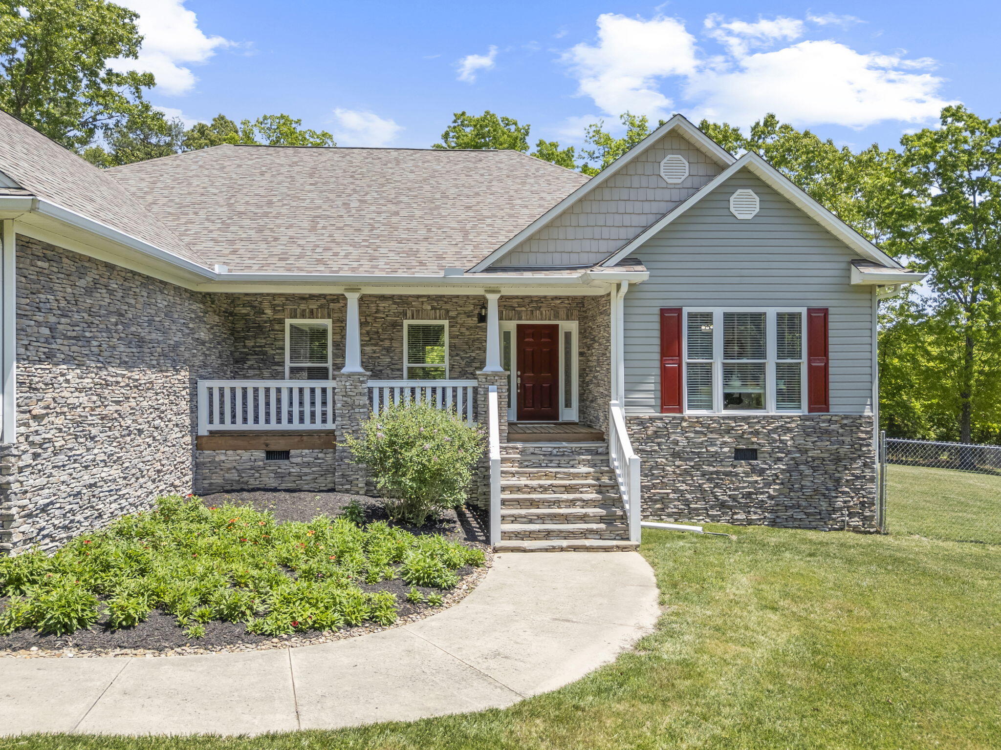 1647 Crowe Circle