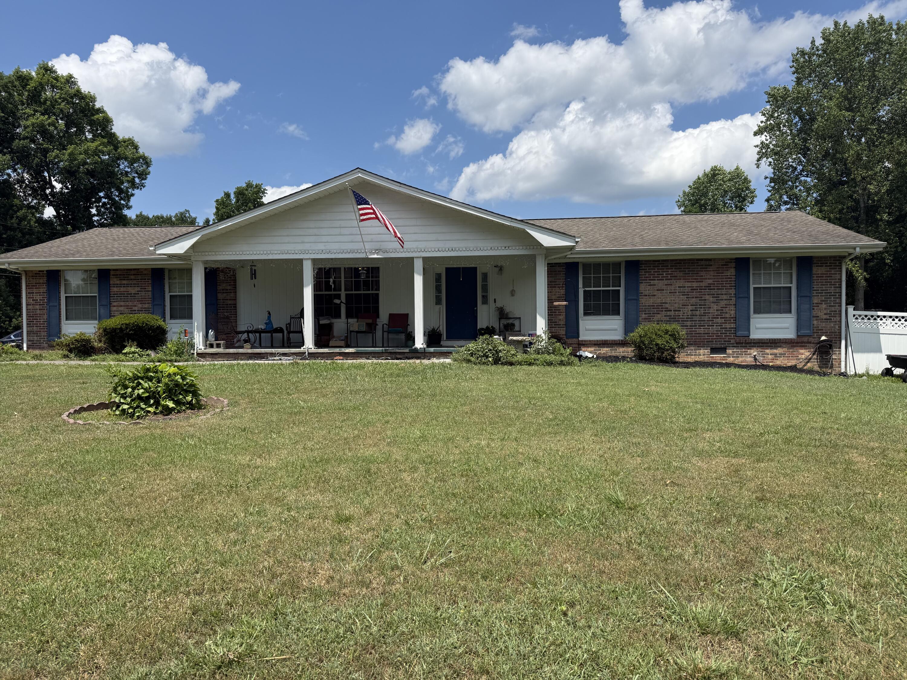 Photo 1 of 19 — 2505 Kenwood Drive, Athens, TN 37303