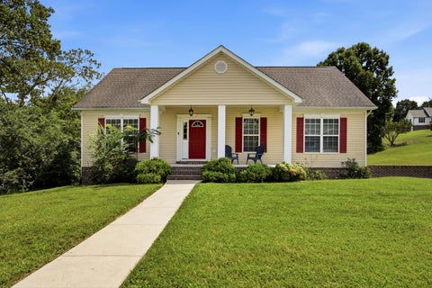 Homes For Sale - 10439 Sovereign Pointe Drive<br/> Soddy Daisy, TN 37379