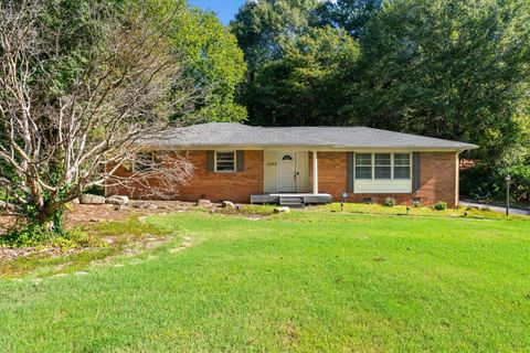 Photo of 1402 Beverly Drive, Dalton, GA 30720 (MLS # 1521637)