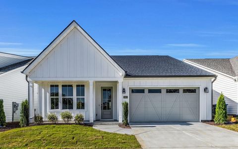 Photo of 2823 Butlers Green Circle Cir, Chattanooga, TN 37421 (MLS # 1519601)