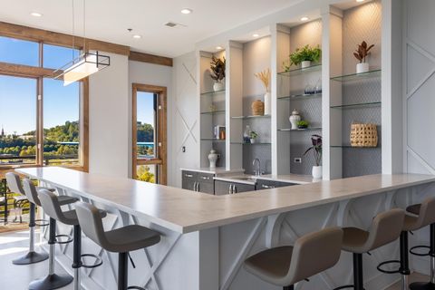 Tiny photo for 200 Manufacturers Road, Chattanooga, TN 37405 (MLS # 1526550)