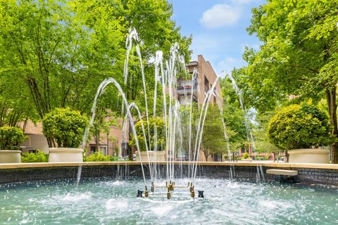 Tiny photo for 200 Manufacturers Road, Chattanooga, TN 37405 (MLS # 1526550)