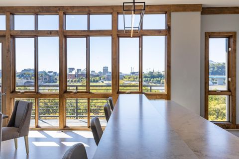 Tiny photo for 200 Manufacturers Road, Chattanooga, TN 37405 (MLS # 1526550)