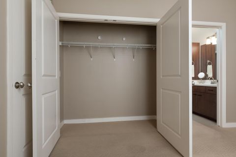 Tiny photo for 200 Manufacturers Road, Chattanooga, TN 37405 (MLS # 1526550)