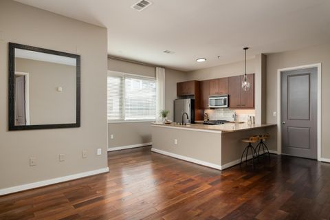 Tiny photo for 200 Manufacturers Road, Chattanooga, TN 37405 (MLS # 1526550)