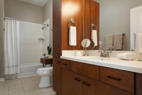 Tiny photo for 200 Manufacturers Road, Chattanooga, TN 37405 (MLS # 1526550)