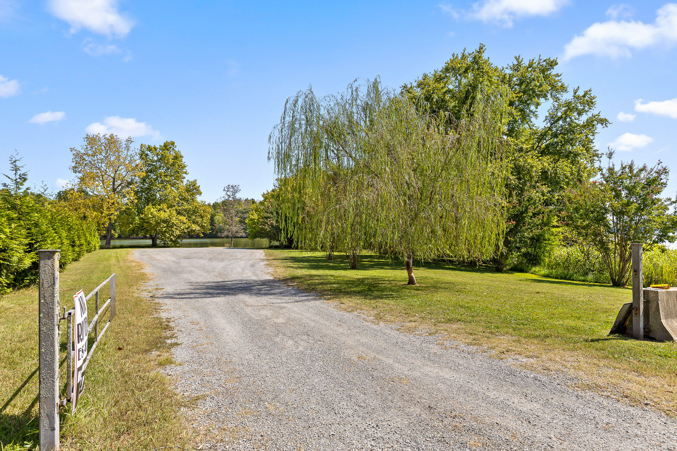 Dayton, Tennessee 37321, United States, 3 Bedrooms Bedrooms, ,3 BathroomsBathrooms,Residential,Active,44433