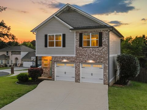 Photo of 718 Windrush Loop, Chattanooga, TN 37421 (MLS # 1523376)