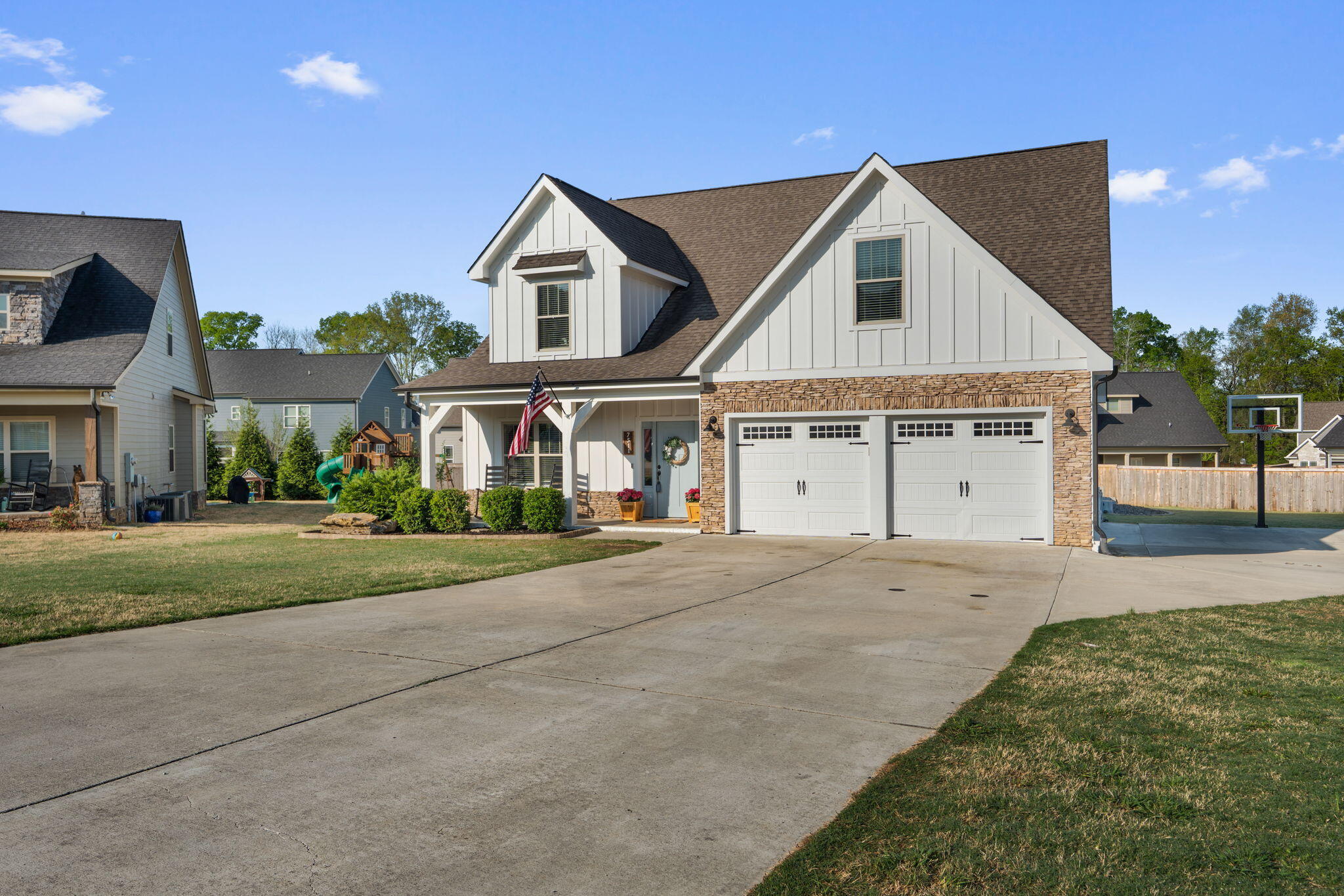 7511 Hollydale Lane, Ooltewah, Tennessee image 2