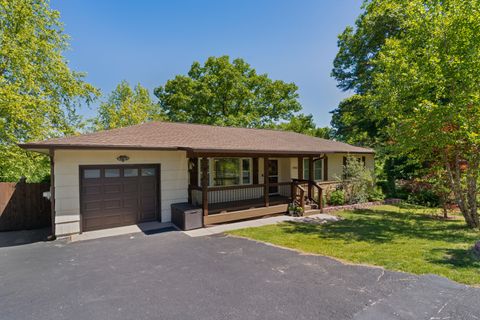 Photo of 3900 Laird Lane, Chattanooga, TN 37415 (MLS # 1534850)