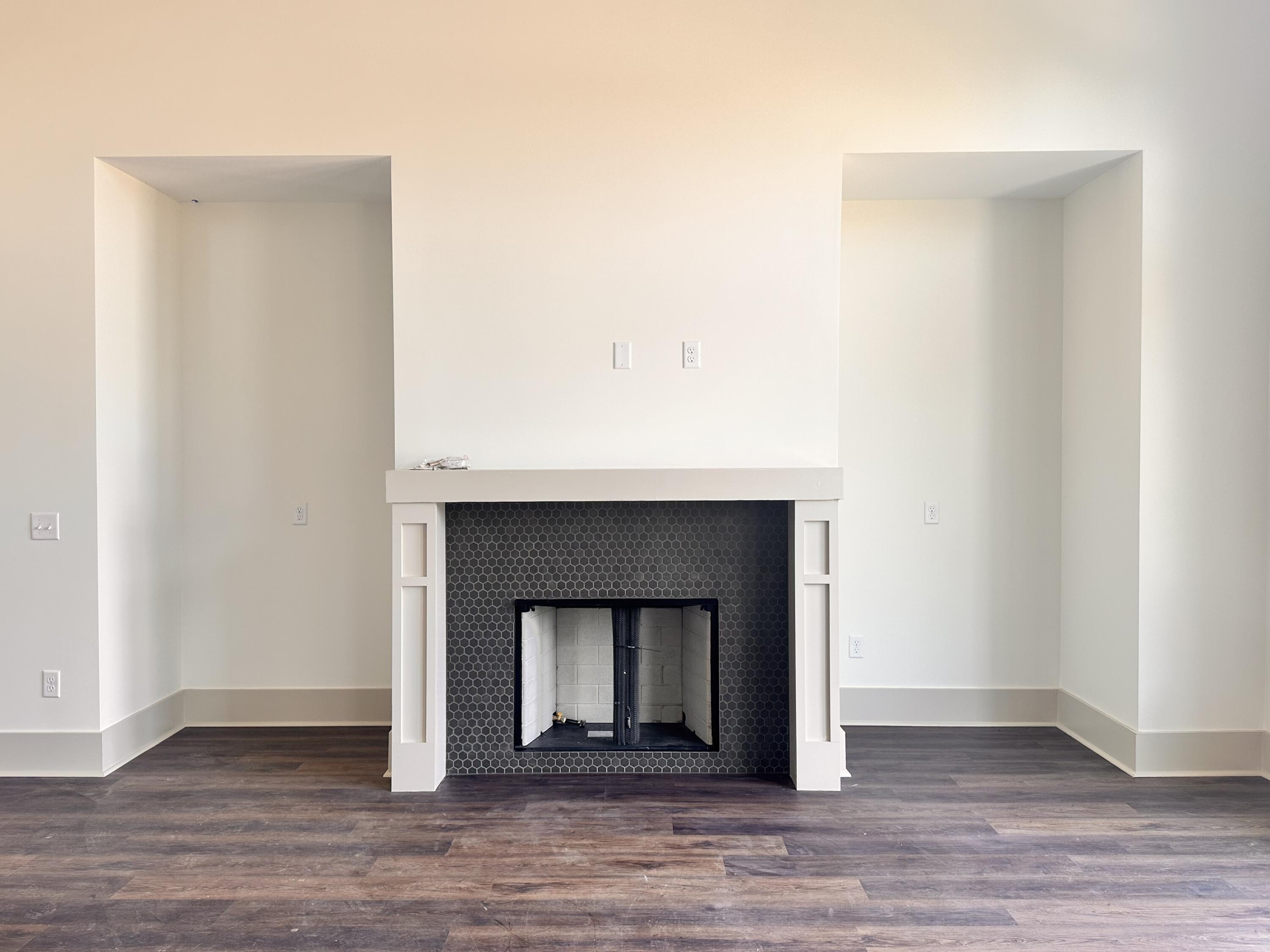 7104 Paxton Circle