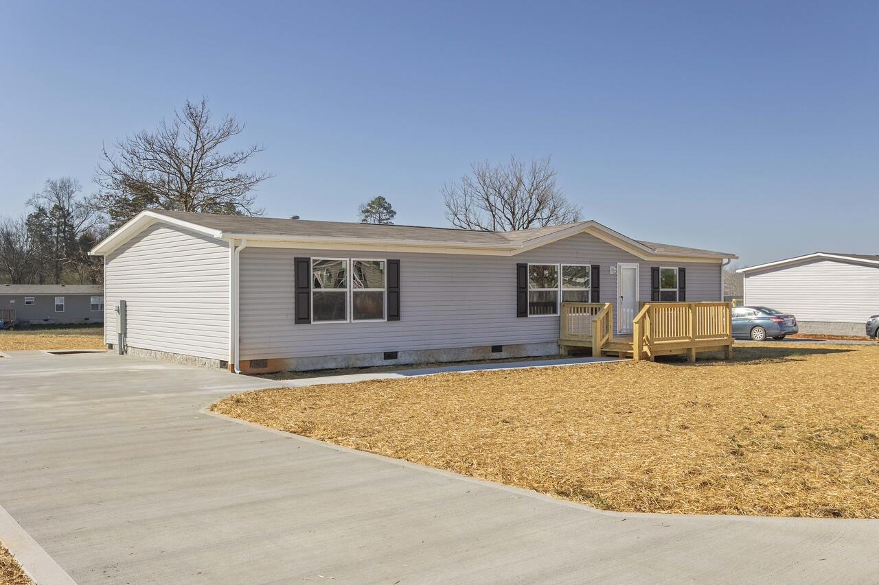 166 Meadow Lawn Drive, Englewood, Tennessee image 3