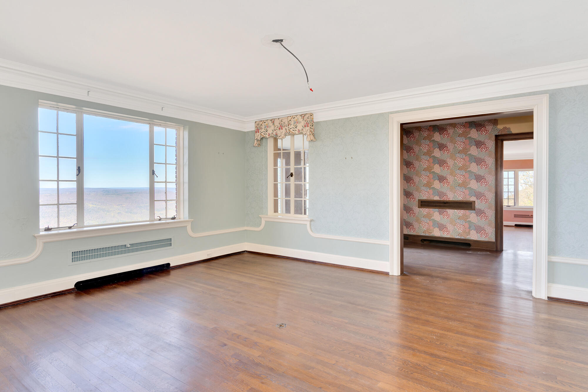 512 W Brow Road, Lookout Mountain, Tennessee image 11